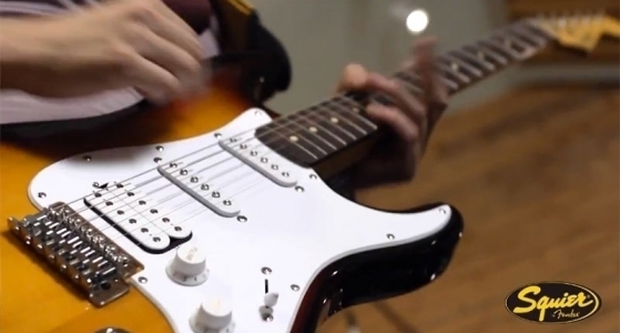 Fender Squier Stratocaster kompatibilní s iOS